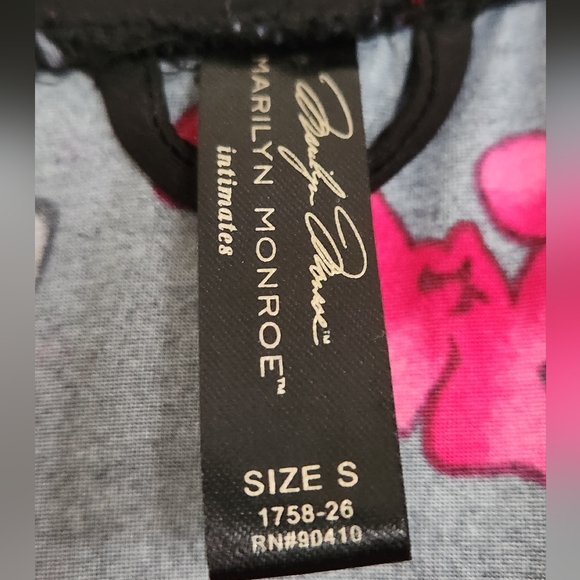 Marilyn Monroe robe new - Picture 3 of 6